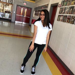 Meet your Posher, Fallon